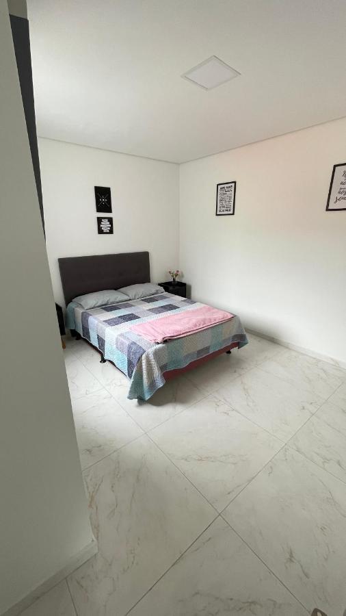 Lindo Apartamento Com 2 Quartos Prox Ao Jardim Botanico E Aeroporto Curitiba Bagian luar foto